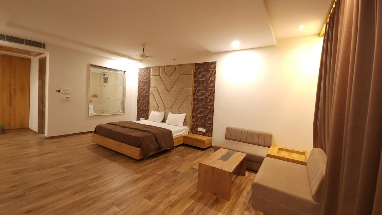 Aanandam Greens Hotel Sehore Luaran gambar
