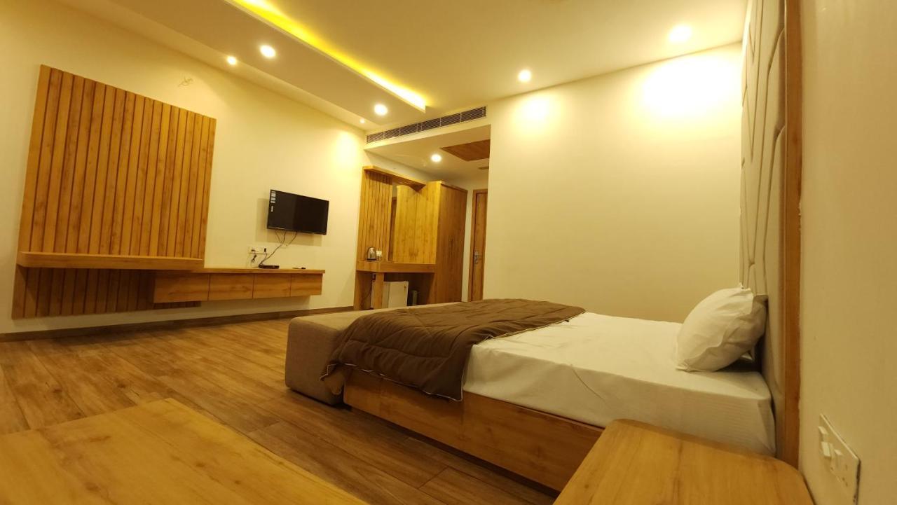 Aanandam Greens Hotel Sehore Luaran gambar