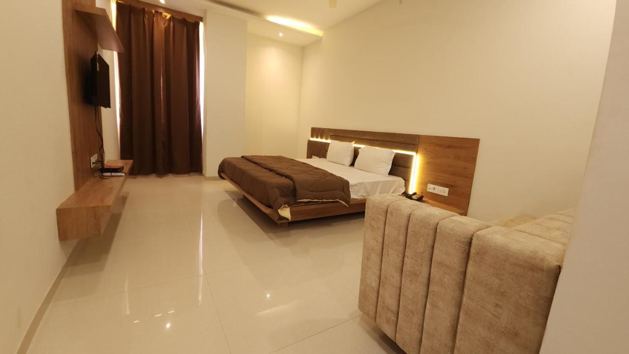 Aanandam Greens Hotel Sehore Luaran gambar